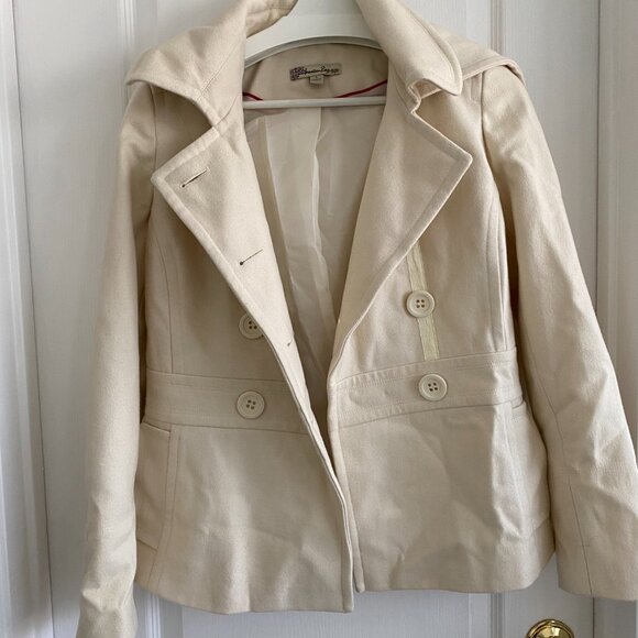 Ivory Double-Breasted Pea Coat with Flattering Shape and Removable Hood - Size S - Picture 8 of 9